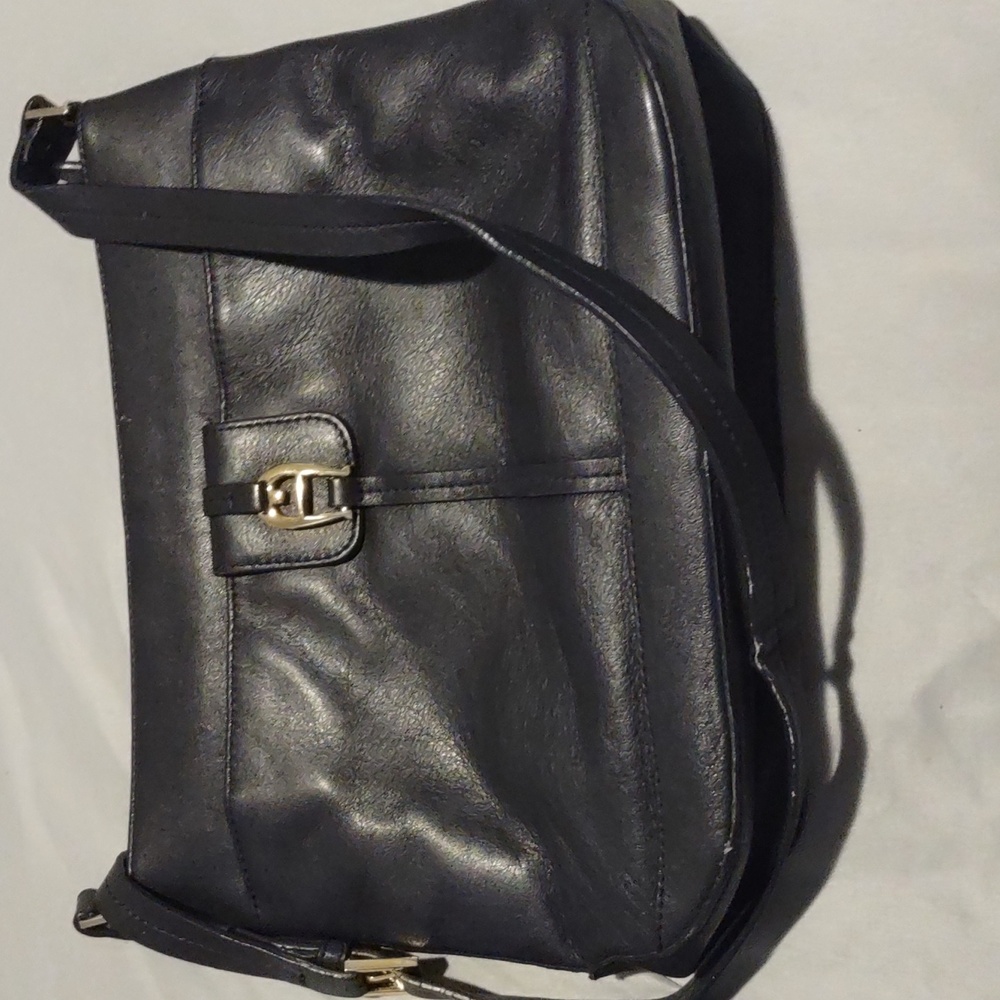 Authentic Etienne Aigner Leather Purse plus Wristlet